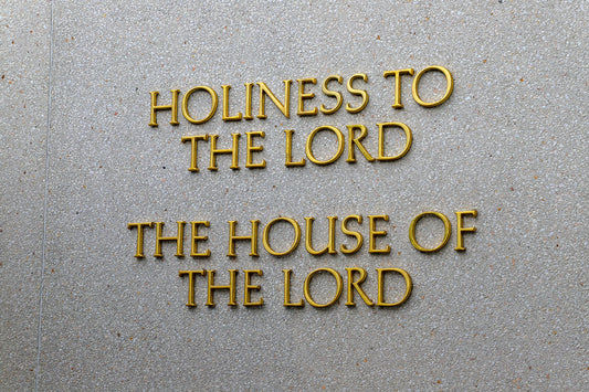 A Buyer’s Guide to Choosing the Best Performance Missionary Clothing